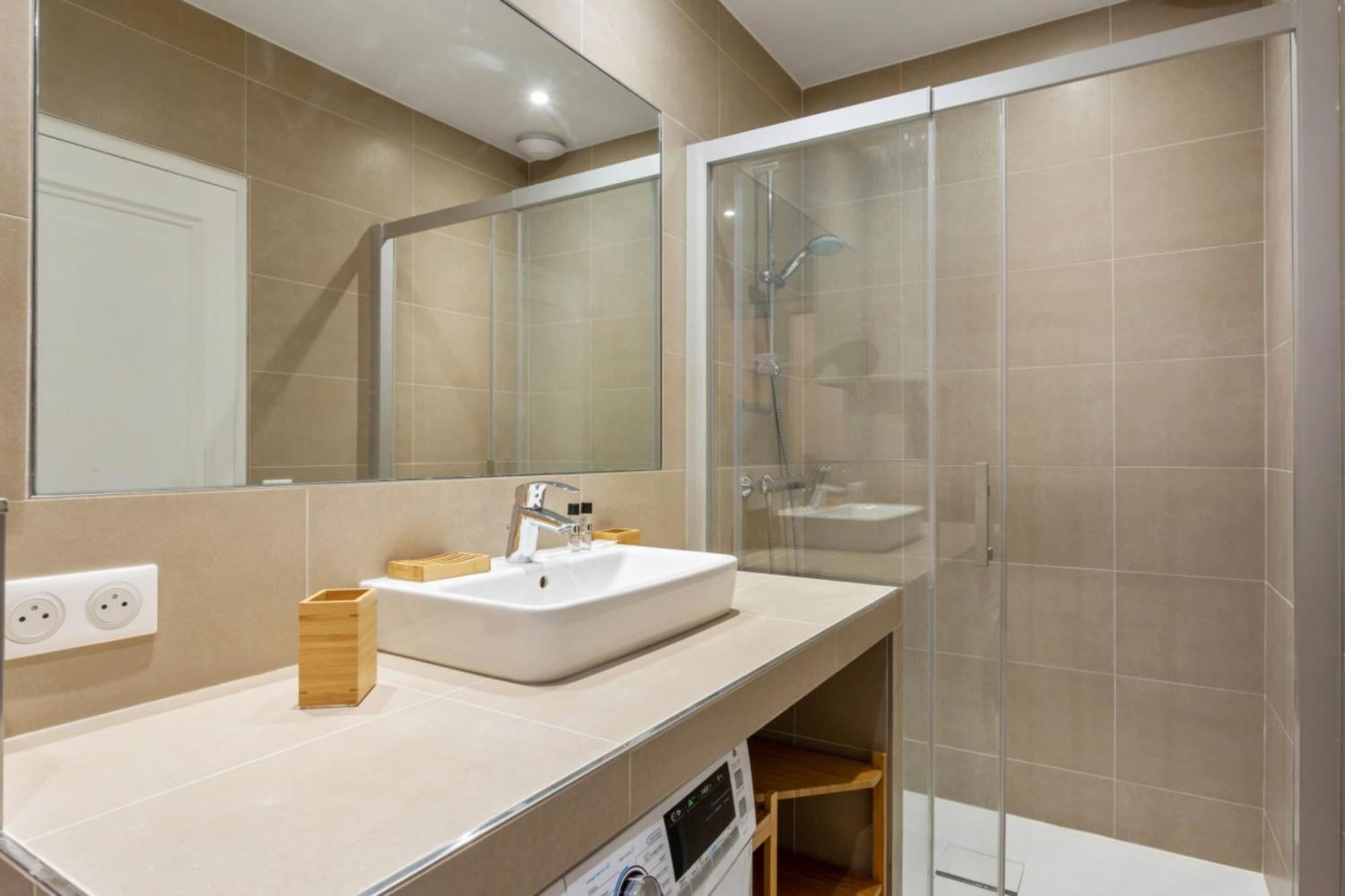 Appartement Du Marche St Honore - Welkeys Paris Bagian luar foto